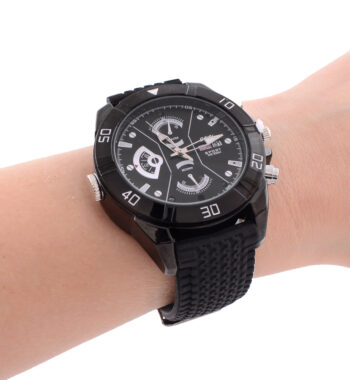 Камера с записью видео, скрытая в наручных часах.